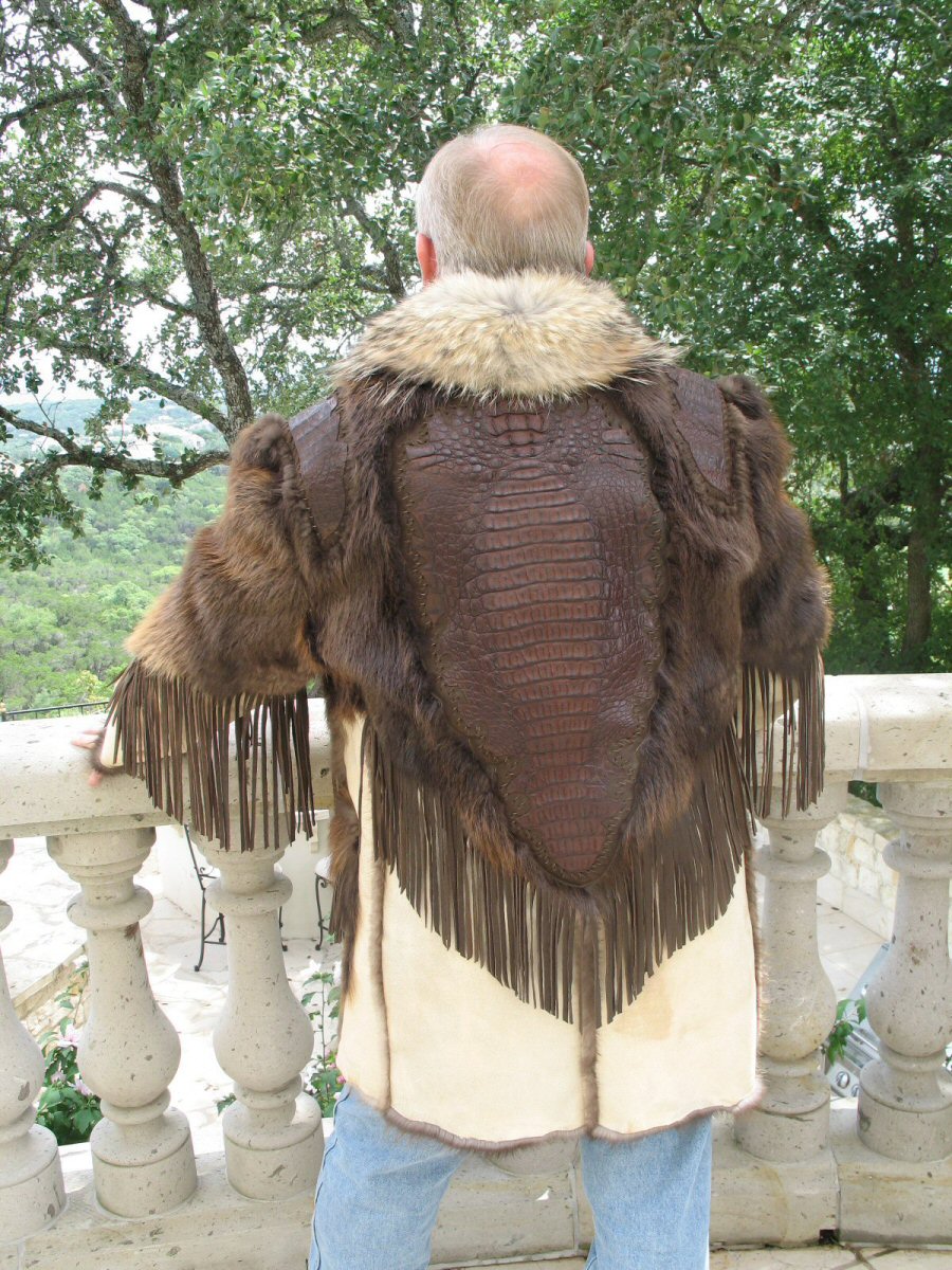 Beaver Coat With Coyote Collar And Gator Inlay In the Back - Fur